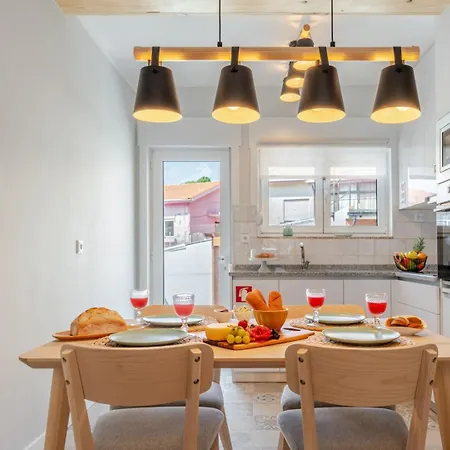 Hébergement de vacances Hostwise - Quinta Do Vintém W/ Terrace Near Wow Vila Nova de Gaia