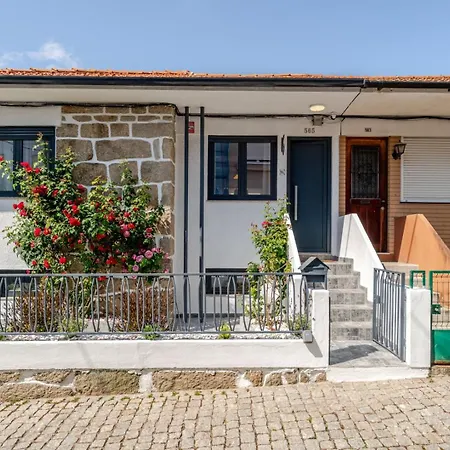 Dom wakacyjny Hostwise - Quinta Do Vintem W/ Terrace Near Wow